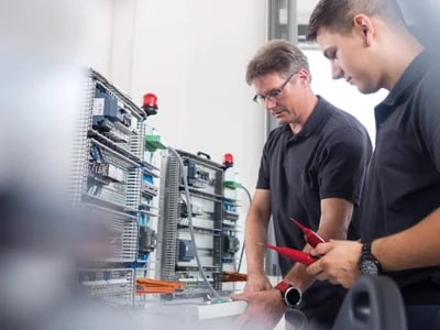 UVV Prüfung: Warum sie für Unternehmen unerlässlich ist
